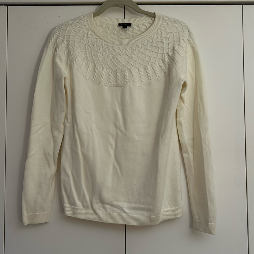 Gorgeous ivory Talbots sweater. Beautiful knit pattern! Size small.